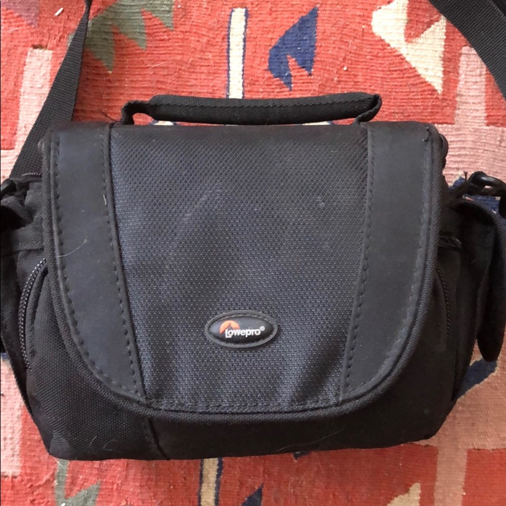 Lowepro camera bag - Picture 2 of 4